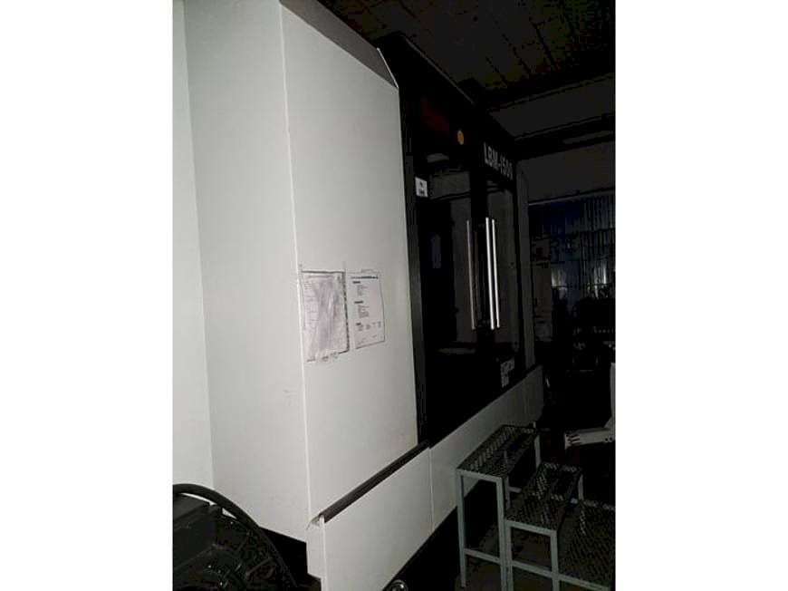 Vista lato sinistro della macchina Eumach LBM-1500