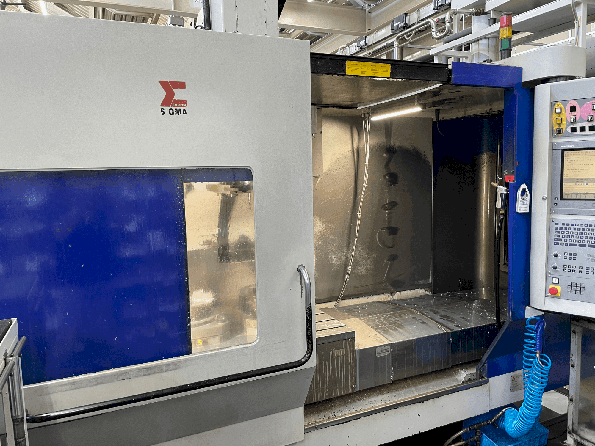 Vista frontale della macchina Sigma Leader 6