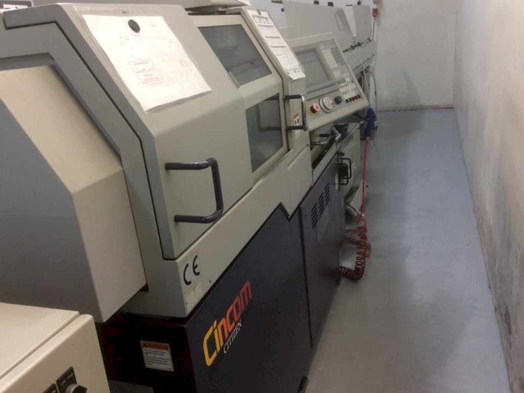 Vista laterale sinistra della macchina Citizen L20