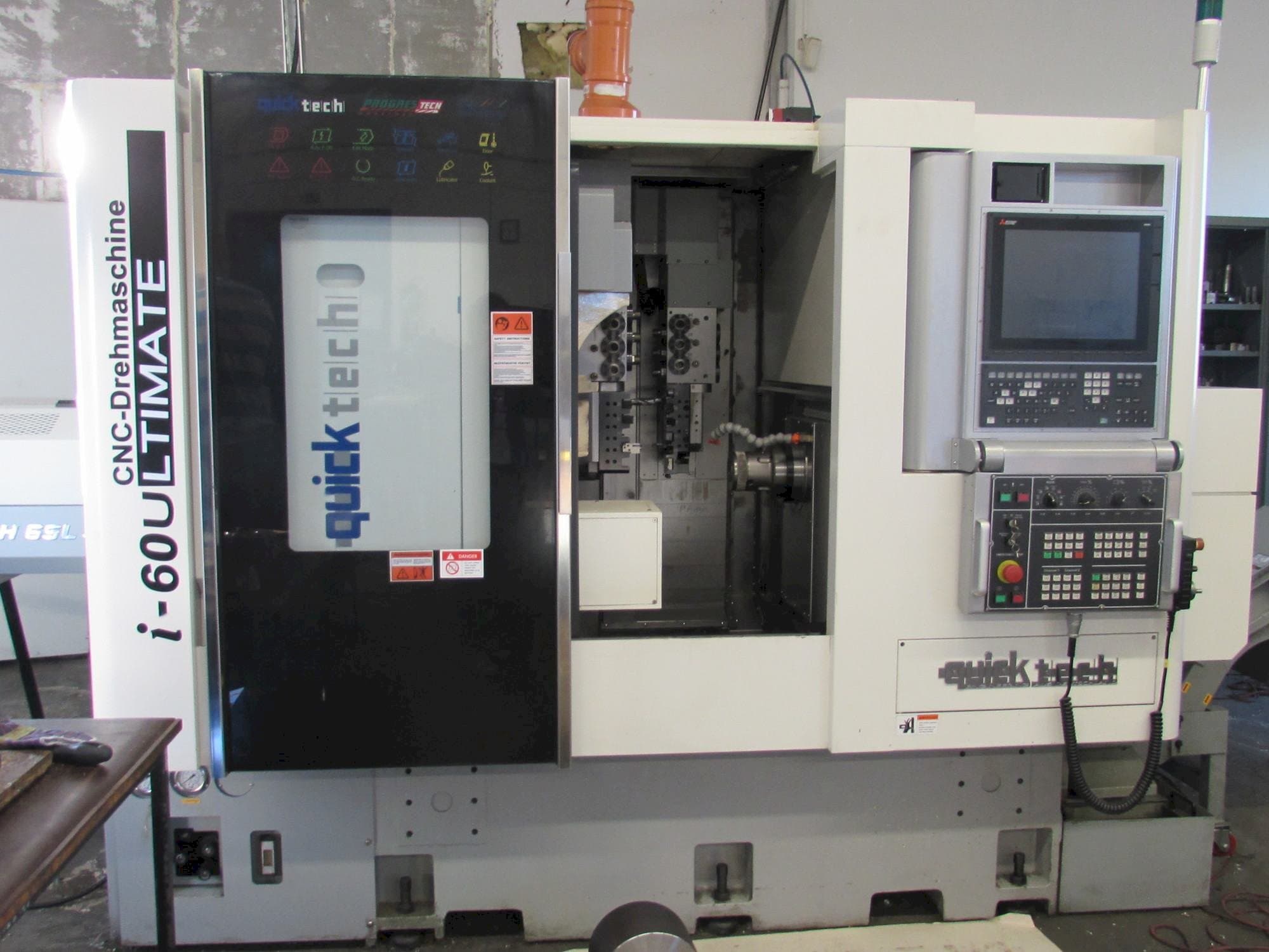 Vista frontale della macchina Quick-Tech I-60U