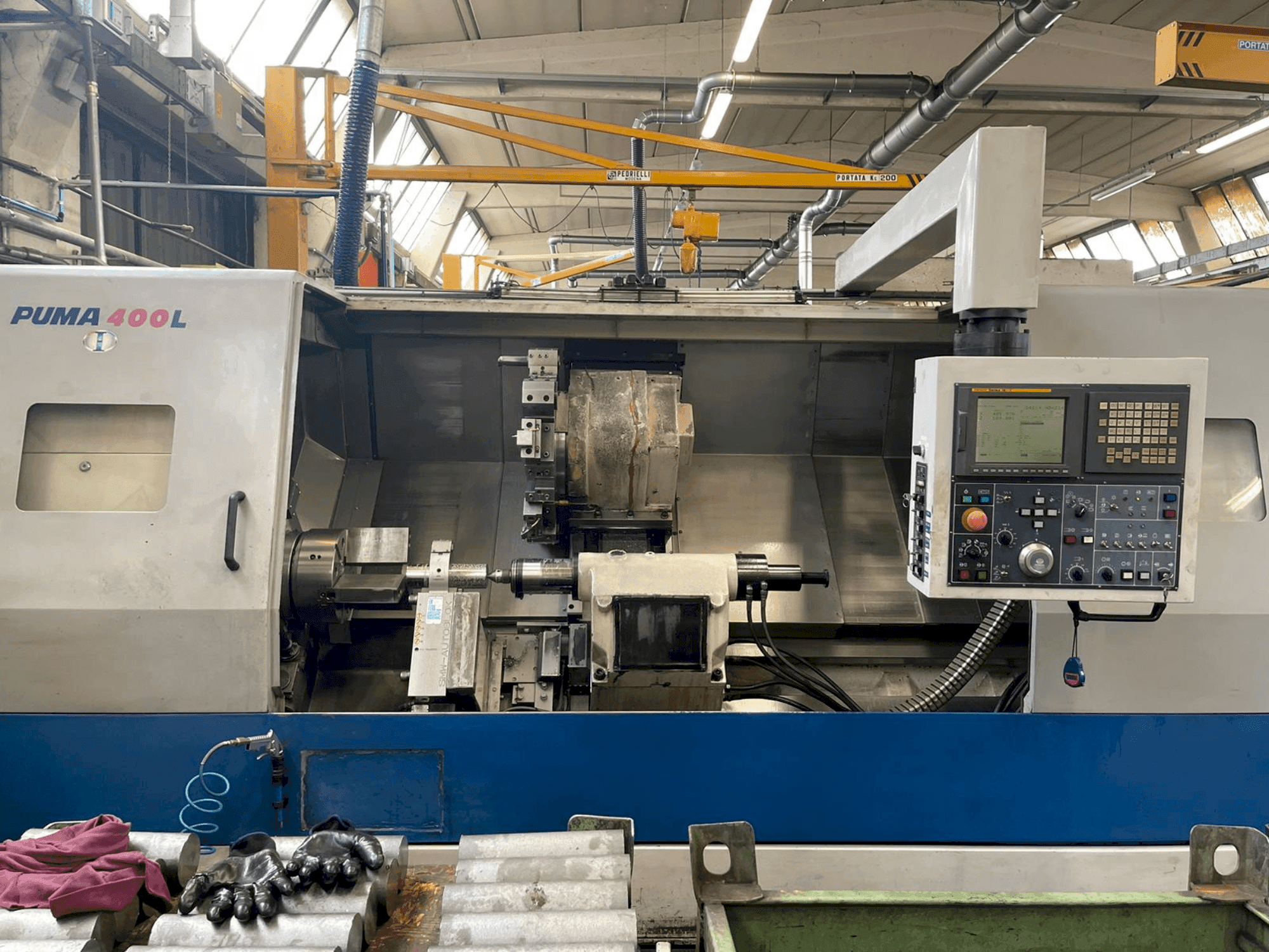 Vista frontale della macchina DAEWOO PUMA 400 LA