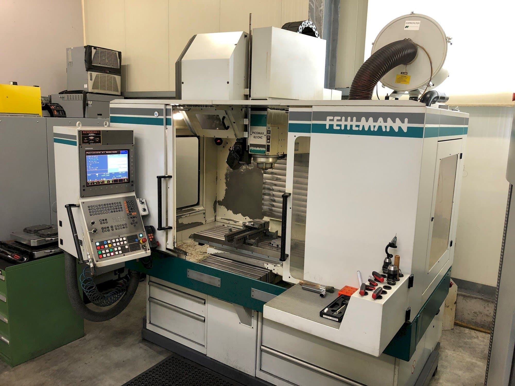 Vista frontale della macchina FEHLMANN PICOMAX 82 CNC