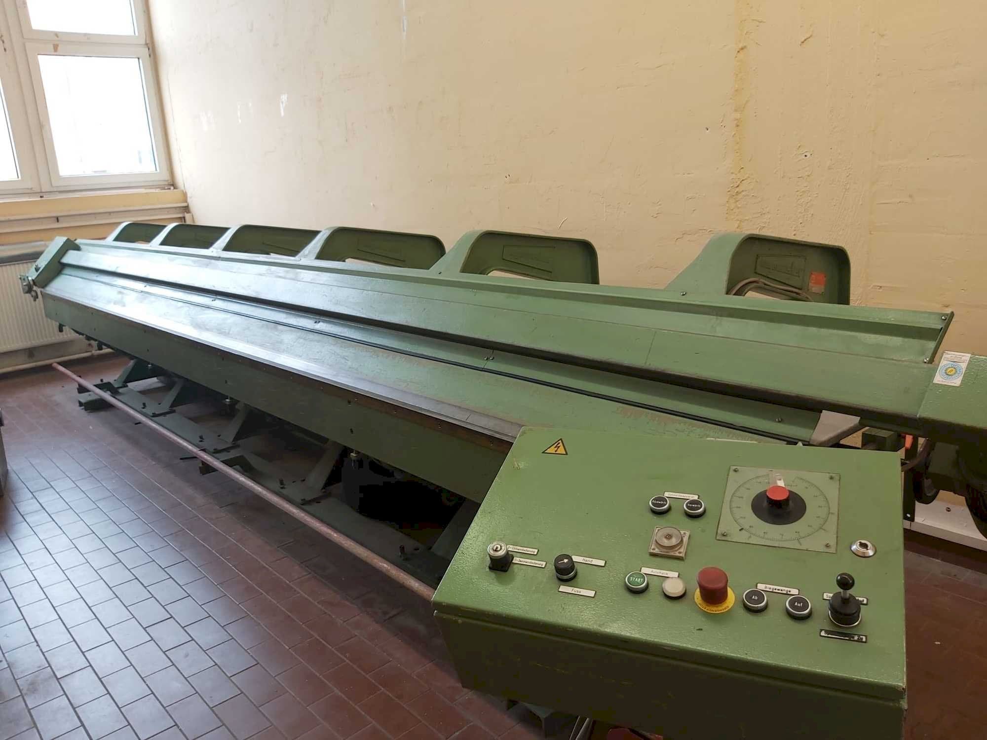 Vista frontale della macchina Biegmeister BMTH 6.1,5