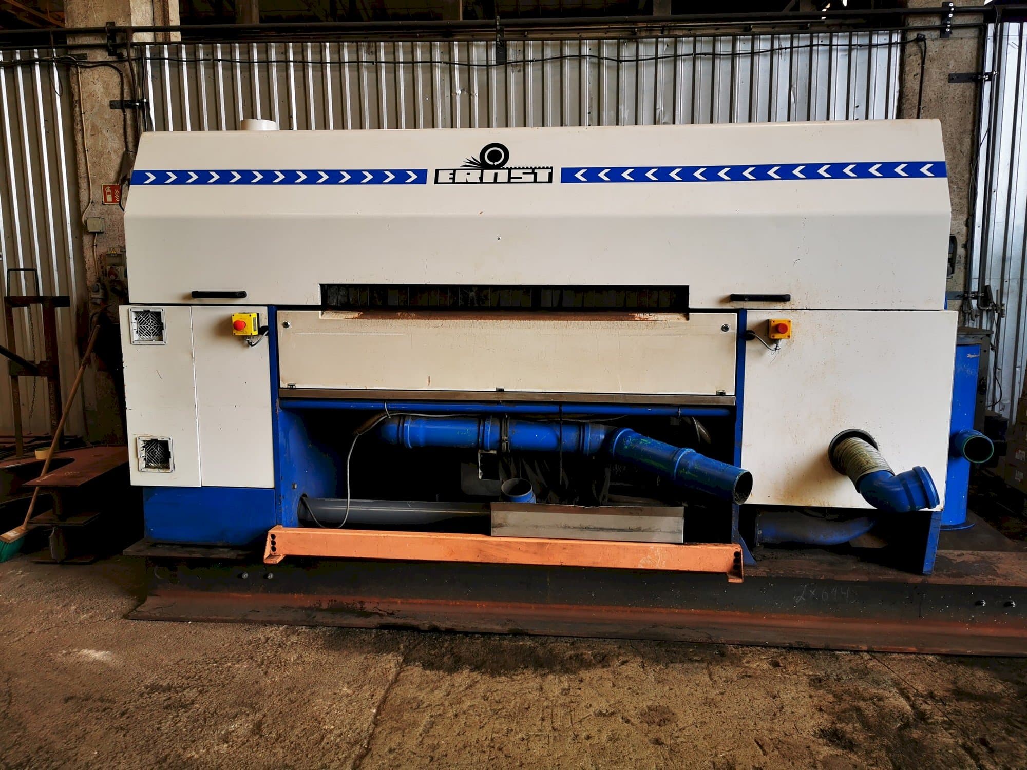 Vista frontale della macchina ERNST E M 5 N II  + 2F