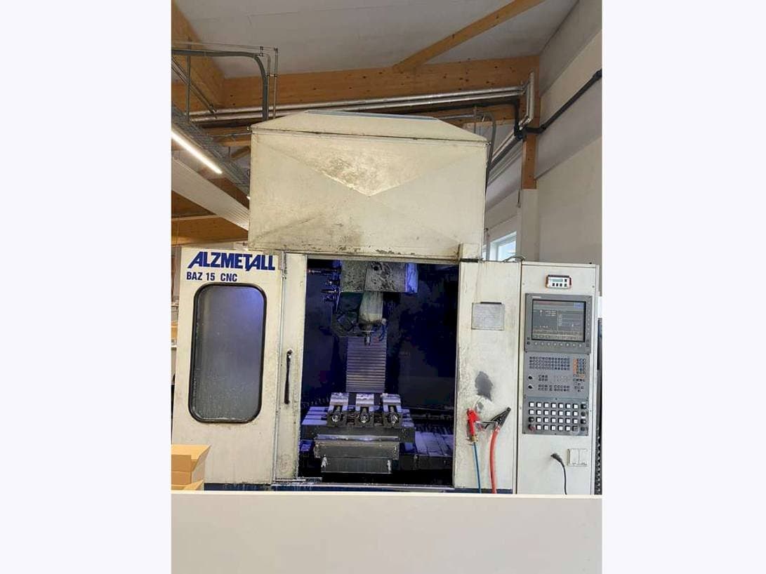 Vista frontale della macchina Alzmetall CNC BAZ 15