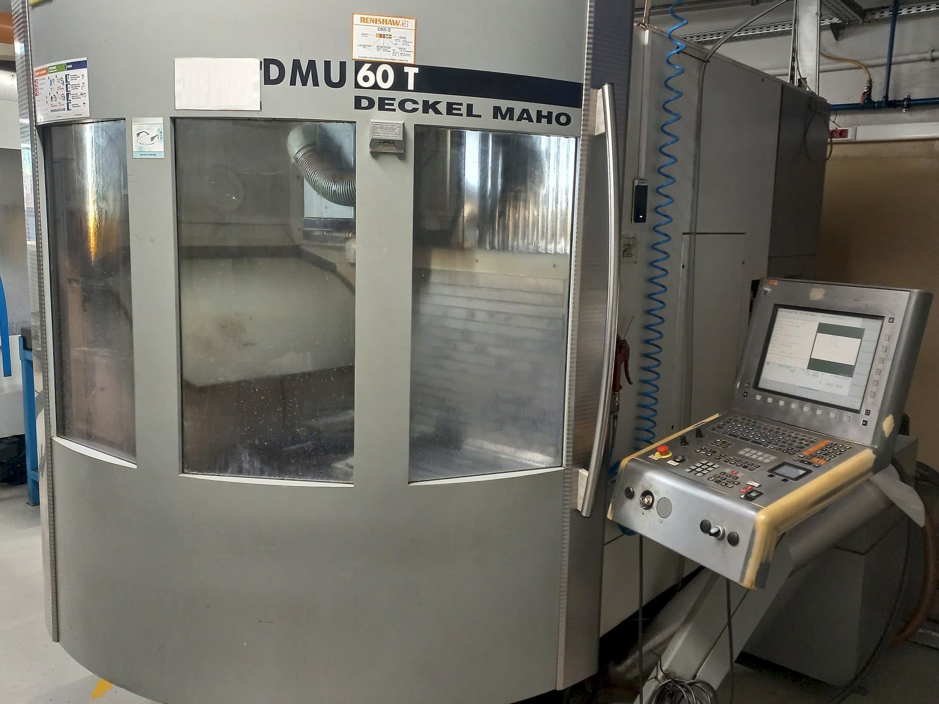Vista frontale della macchina DMG DMU 60T