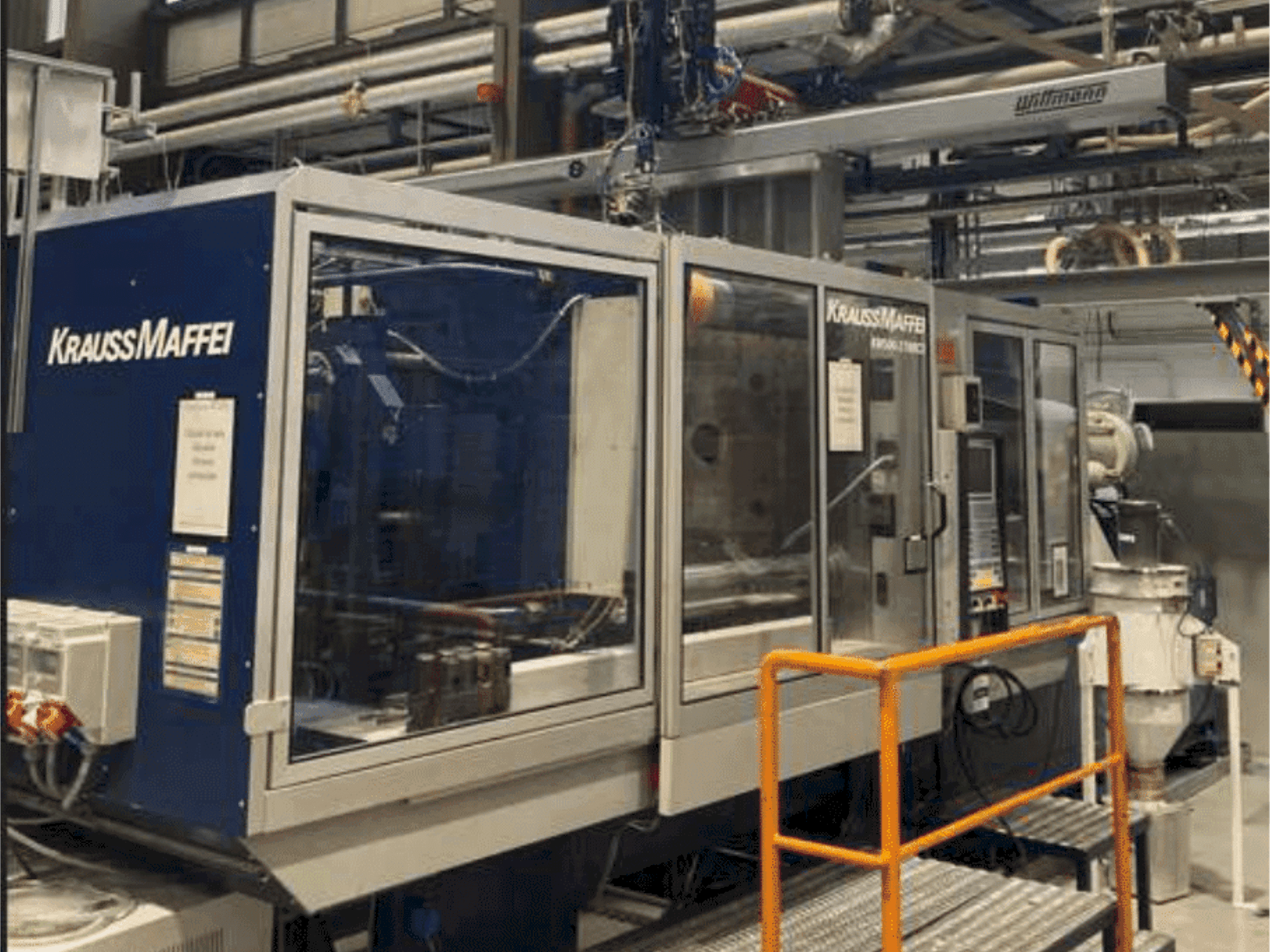 Vista frontale della macchina Krauss Maffei KM 500-2700 C2