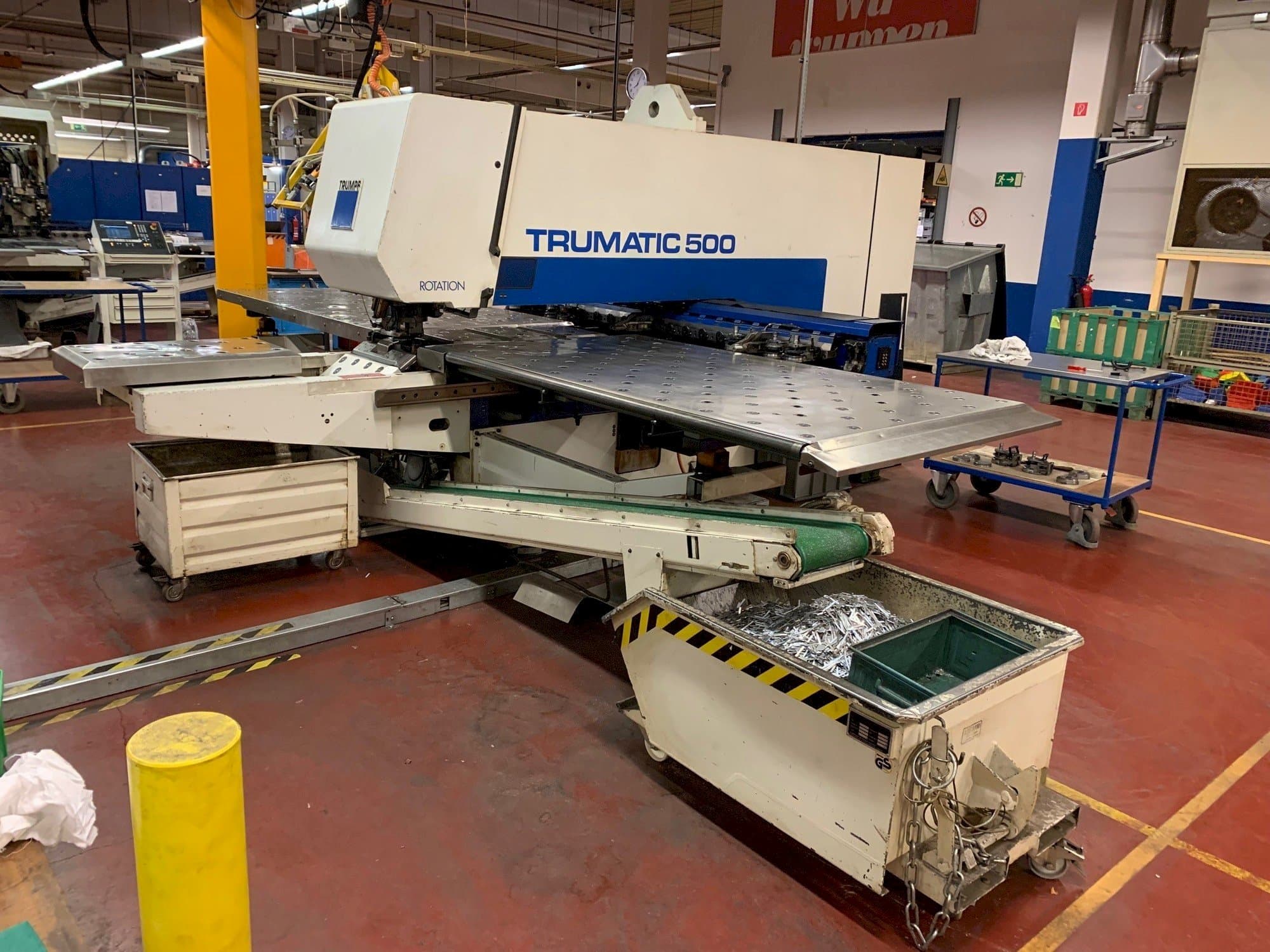 Vista frontale della macchina Trumpf TC 500 R