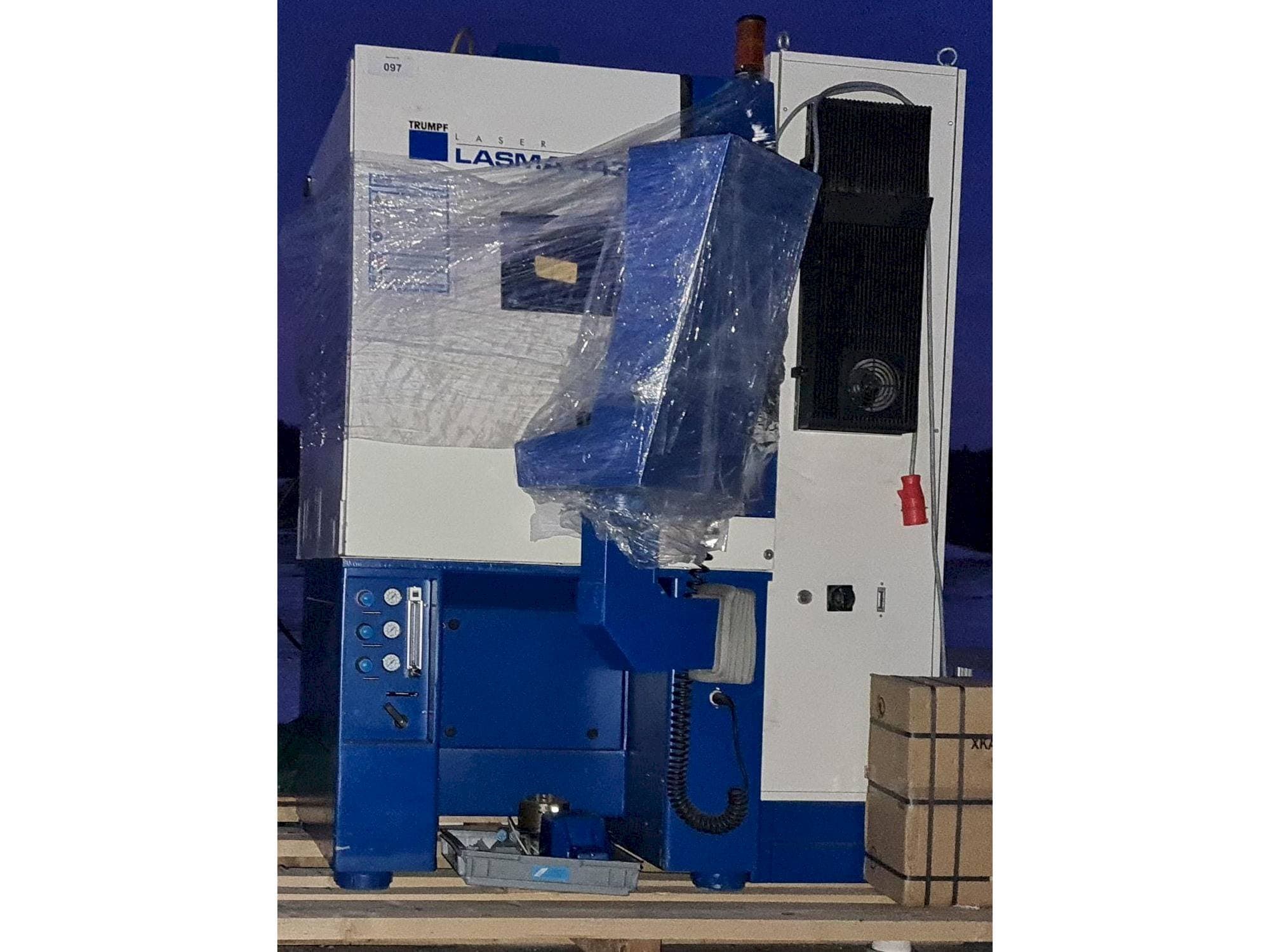 Vista frontale della macchina TRUMPF HL 124P LCB