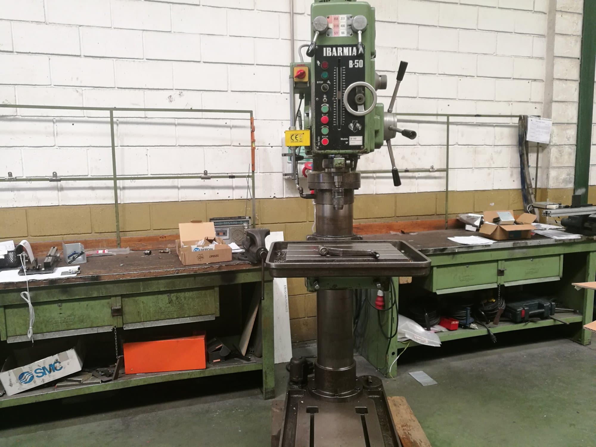 Vista frontale 1 della macchina IBARMIA B-50