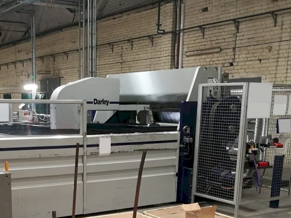 Vista frontale della macchina Darley MF 2502