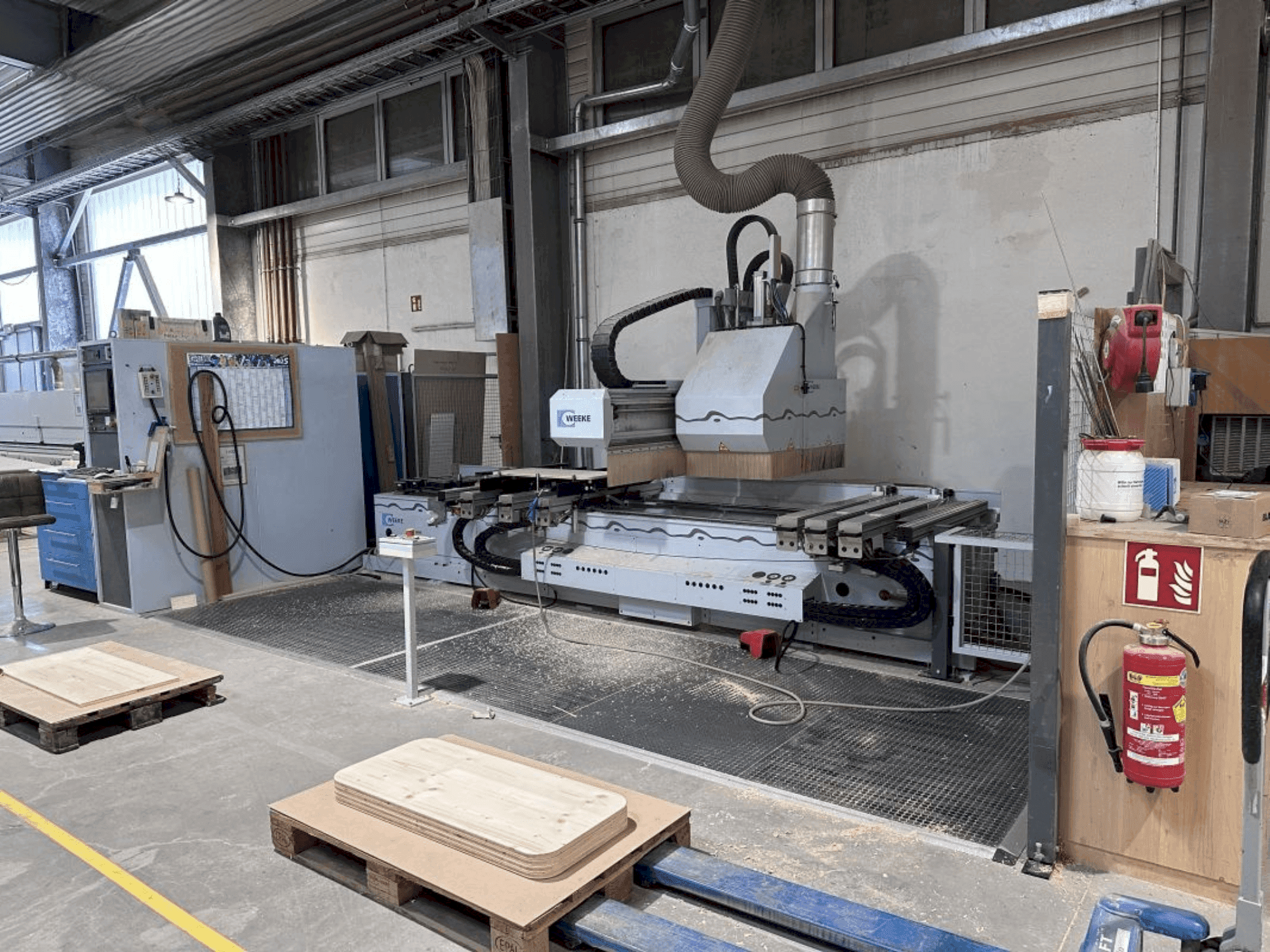 Vista frontale della macchina Weeke OPTIMAT BHC 550