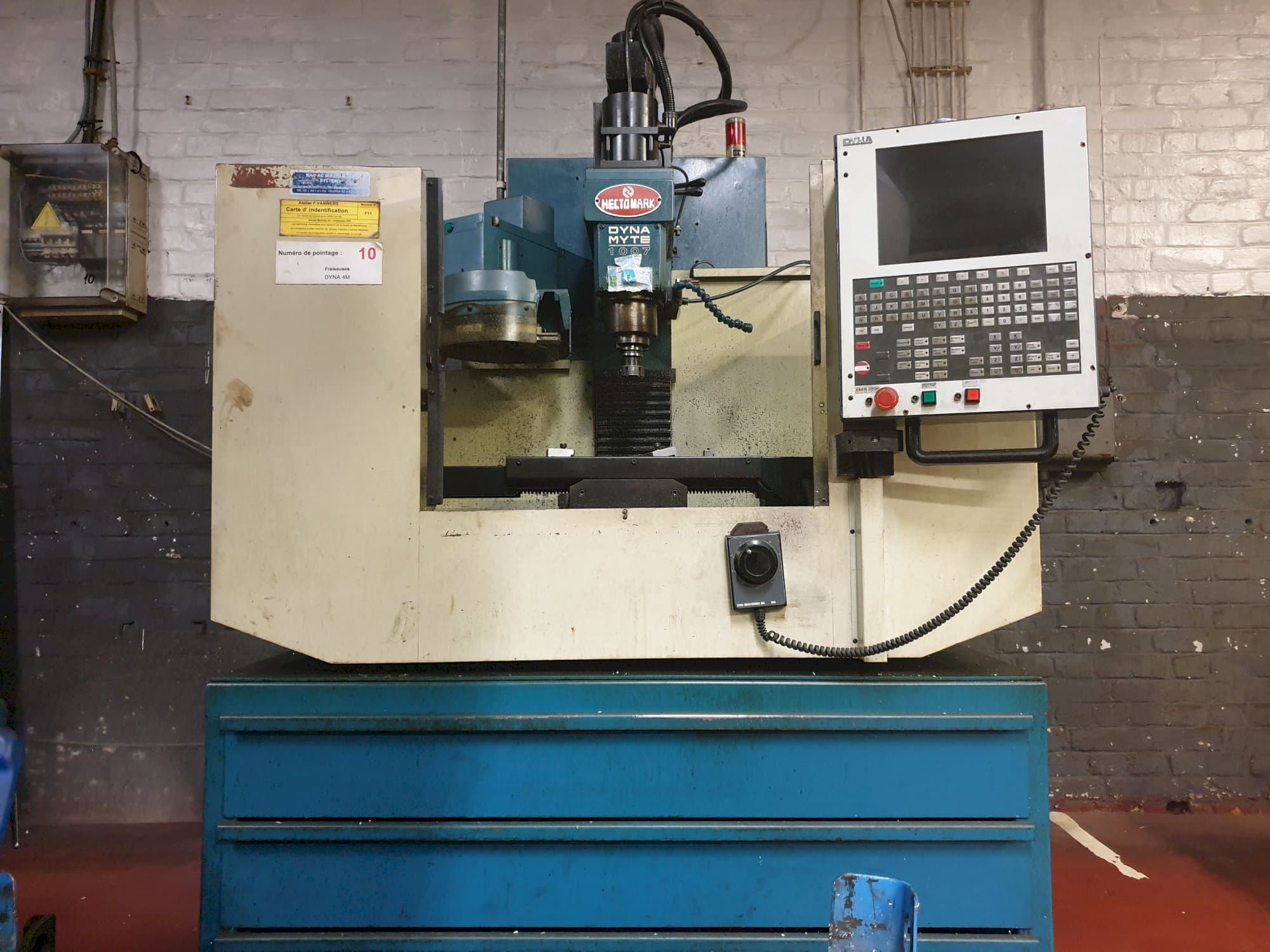 Vista frontale della macchina Dyna DM1007