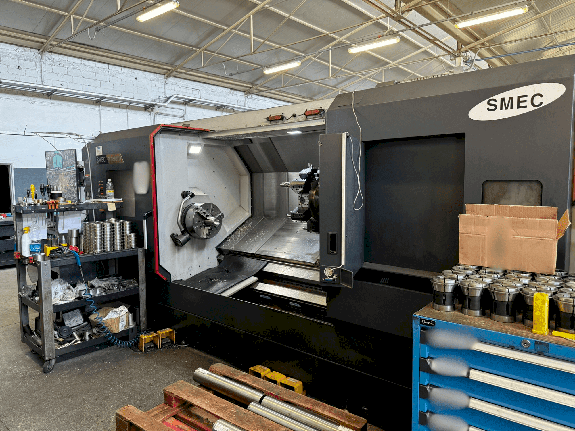 Vista frontale della macchina SMEC SL 3500XLY