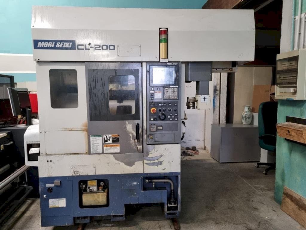 Vista frontale della macchina MORI SEIKI CL-200