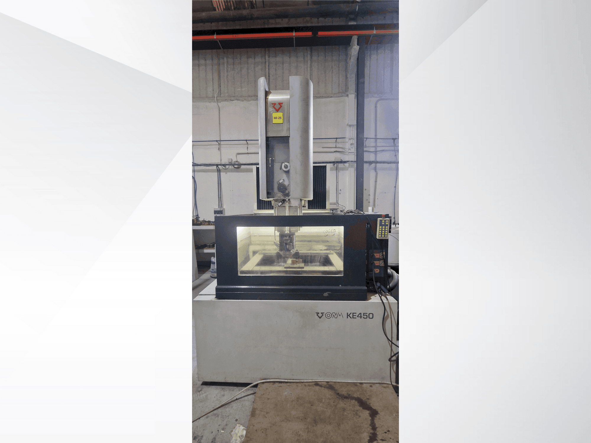 Vista frontale della macchina ONA KE 450