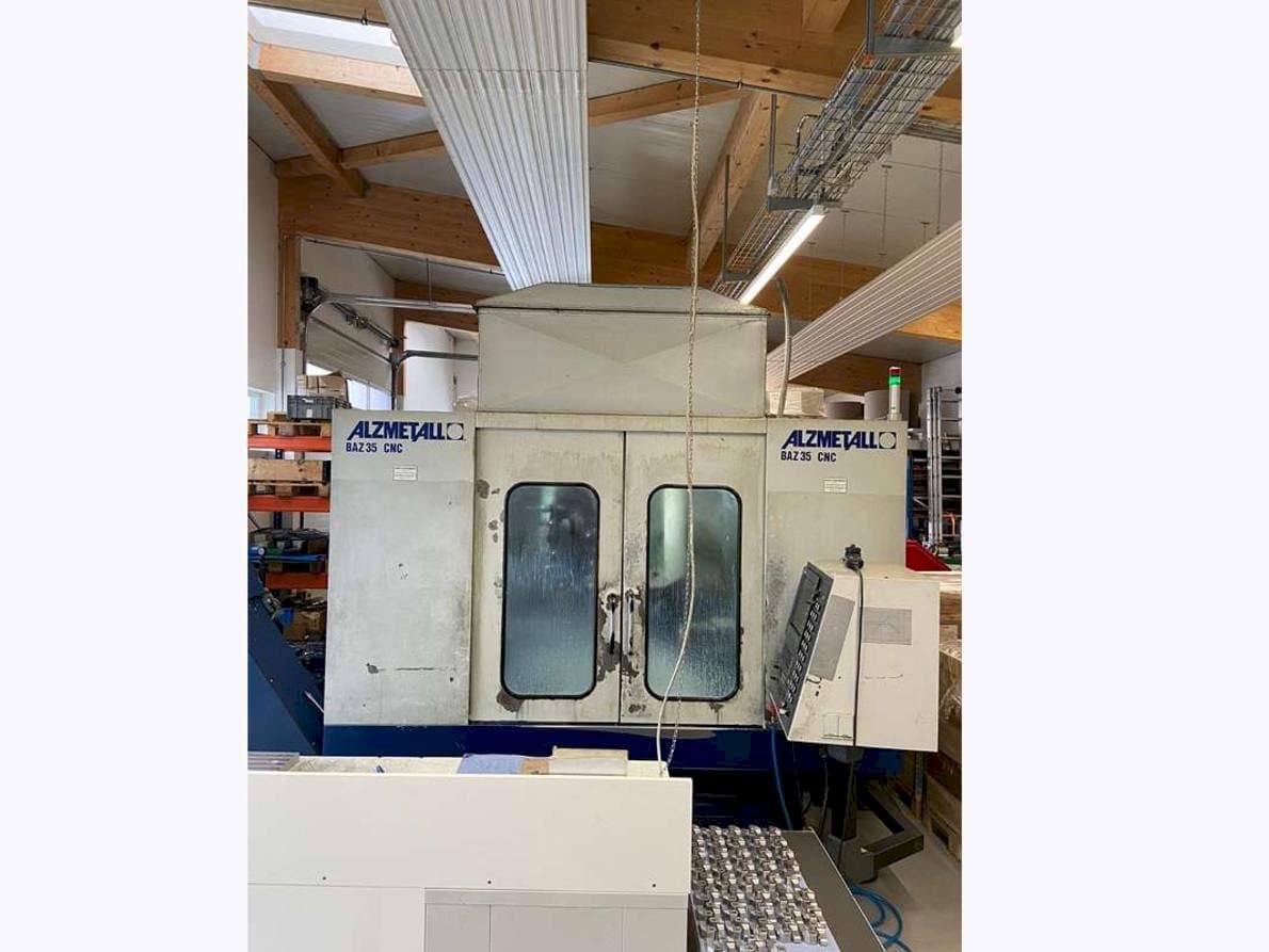 Vista frontale della macchina Alzmetall CNC BAZ 35