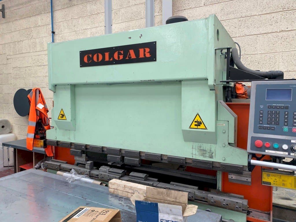 Vista frontale della macchina Colgar PI 316/21