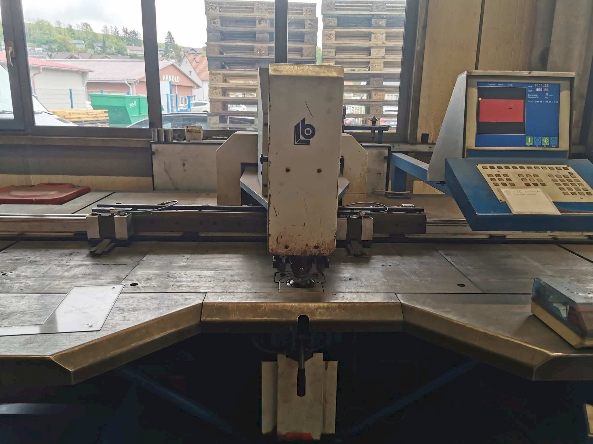 Vista frontale della macchina BOSCHERT PL 150 CNC Z