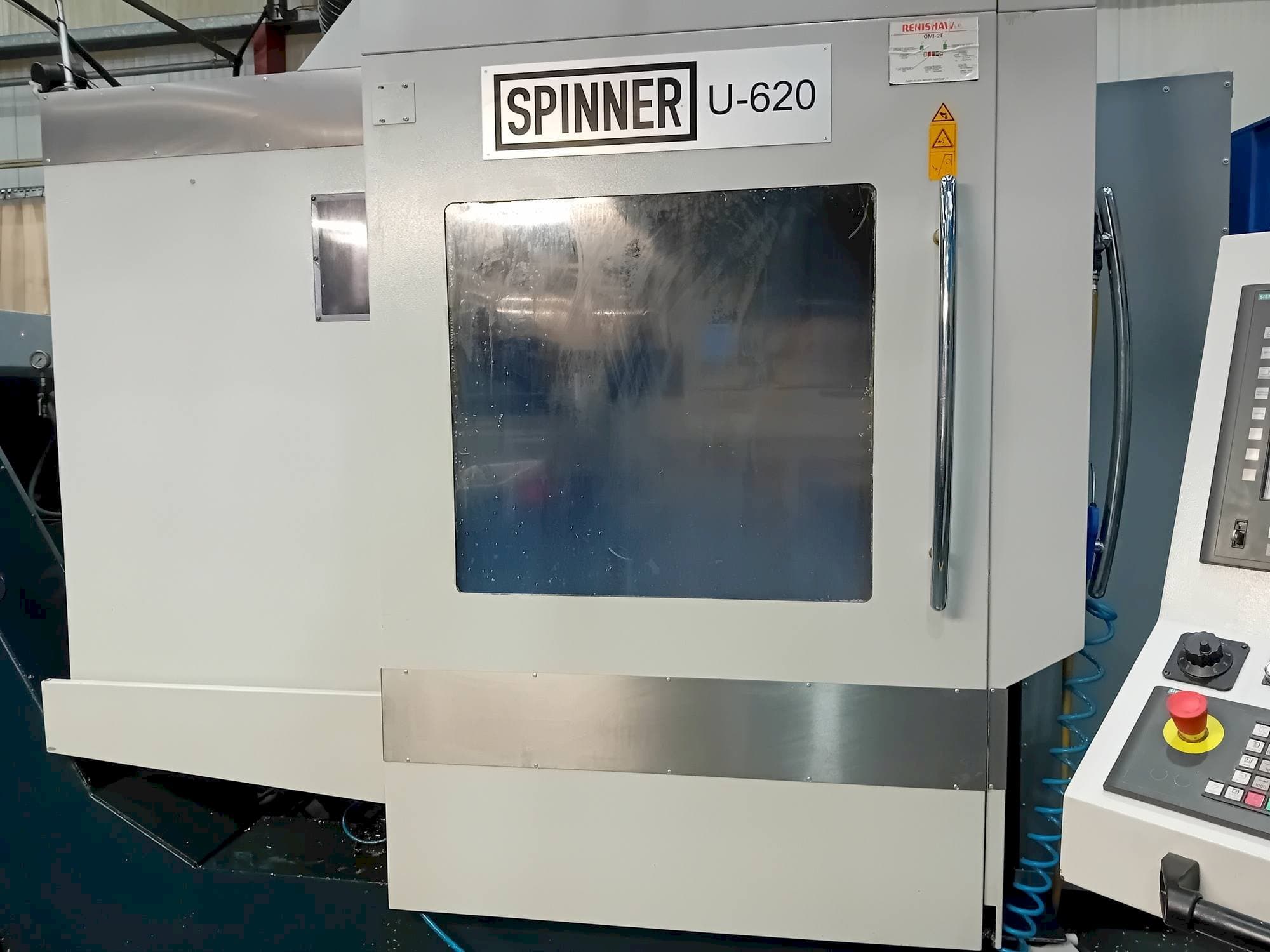 Vista frontale della macchina SPINNER U5-620