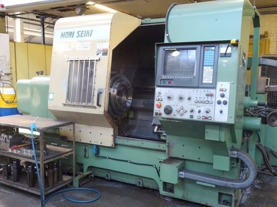 Vista frontale della macchina MORI SEIKI Sl65