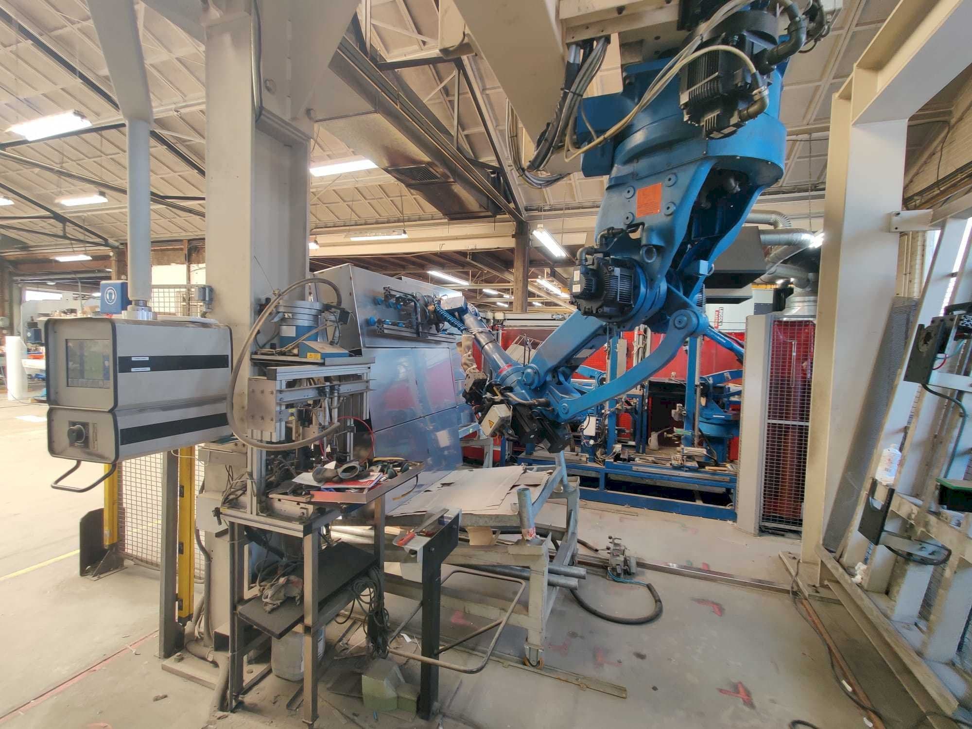 Vista frontale della macchina Yaskawa YR-SK45-C000