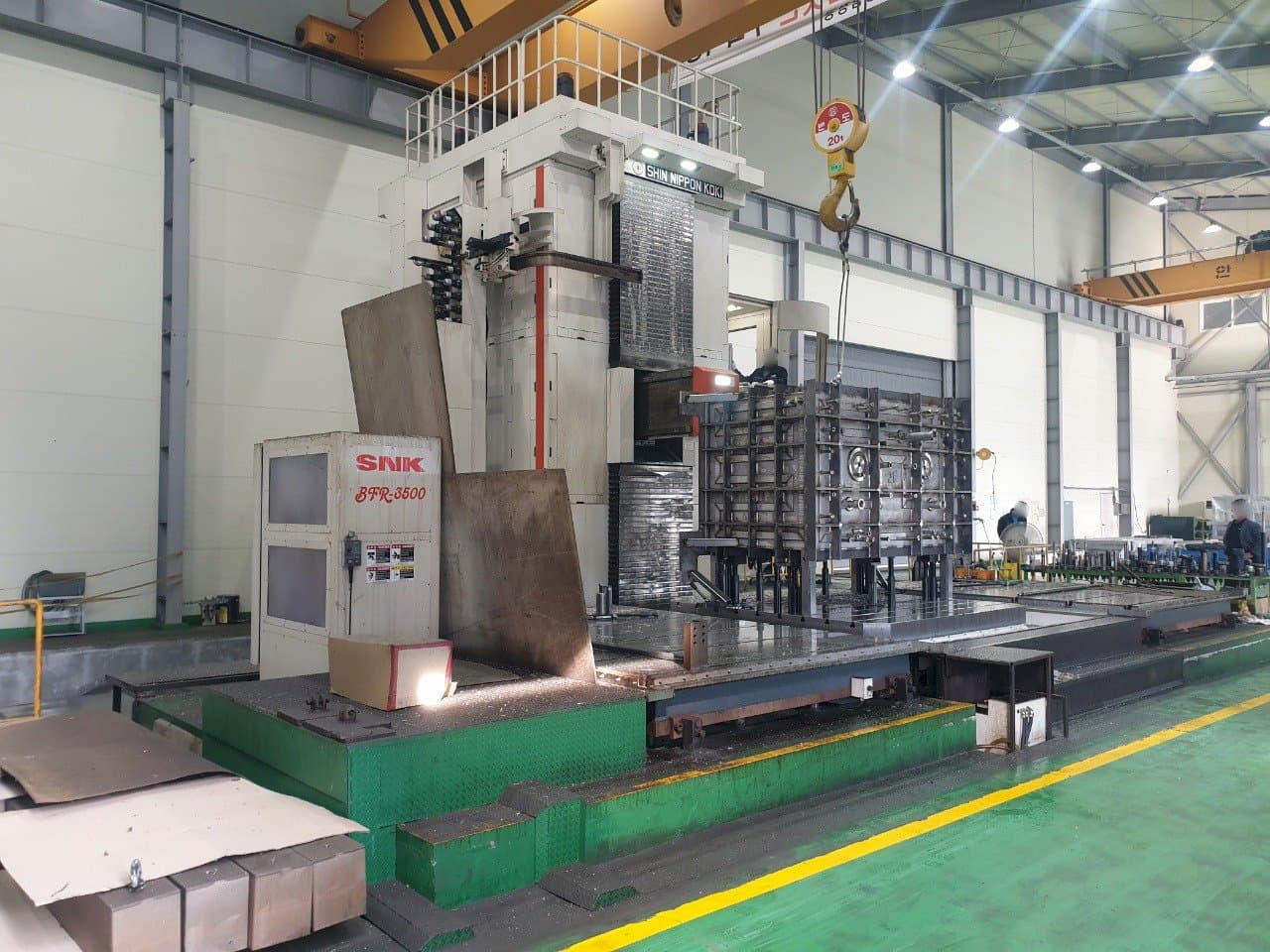 Vista frontale della macchina SNK BFR-3500