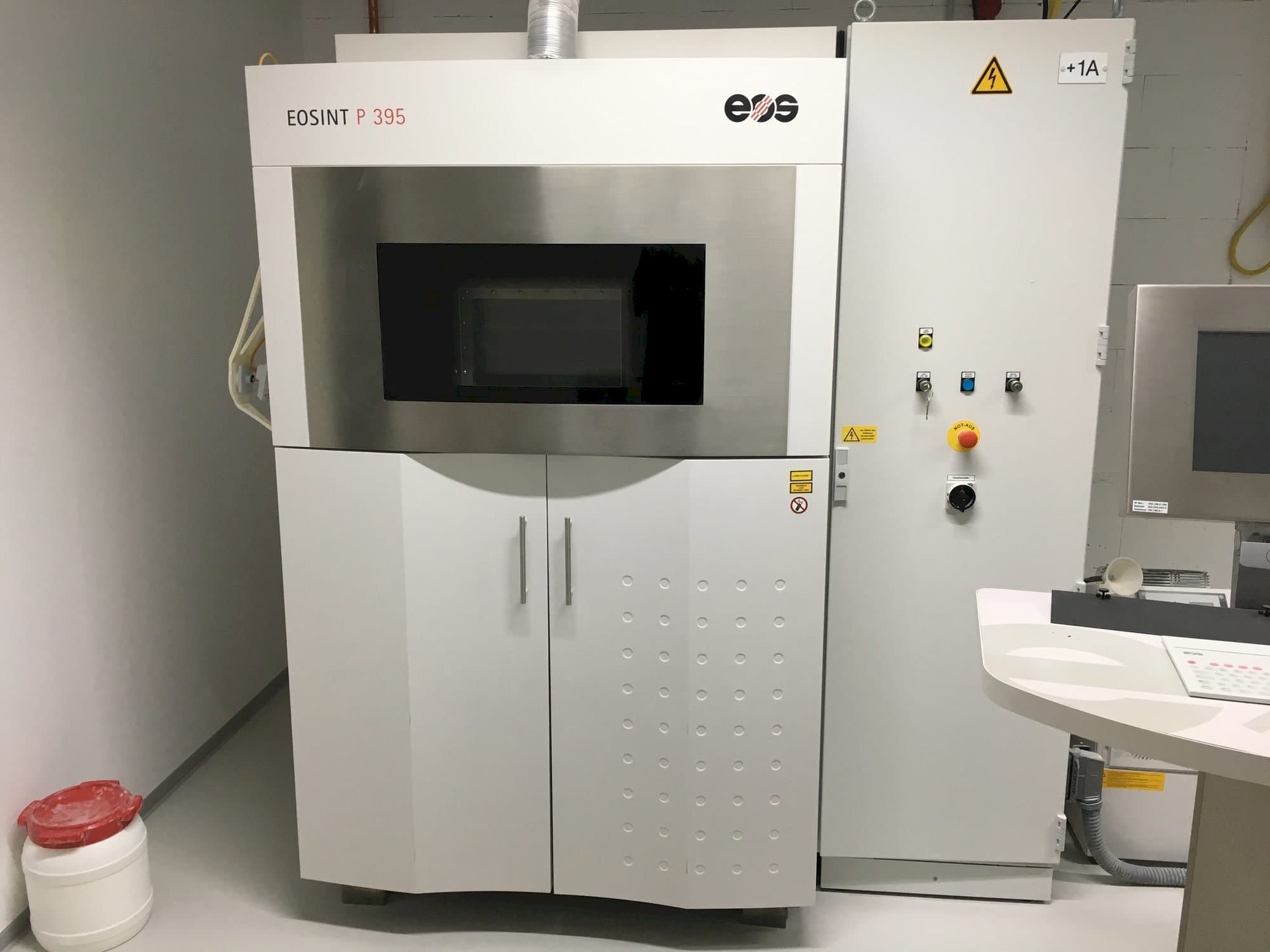 Vista frontale della macchina EOS EOSINT P 395