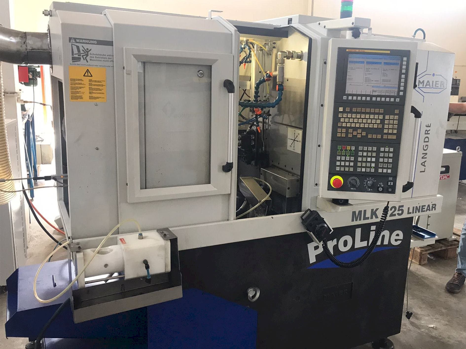 Vista frontale della macchina Maier MLK 125 Linear