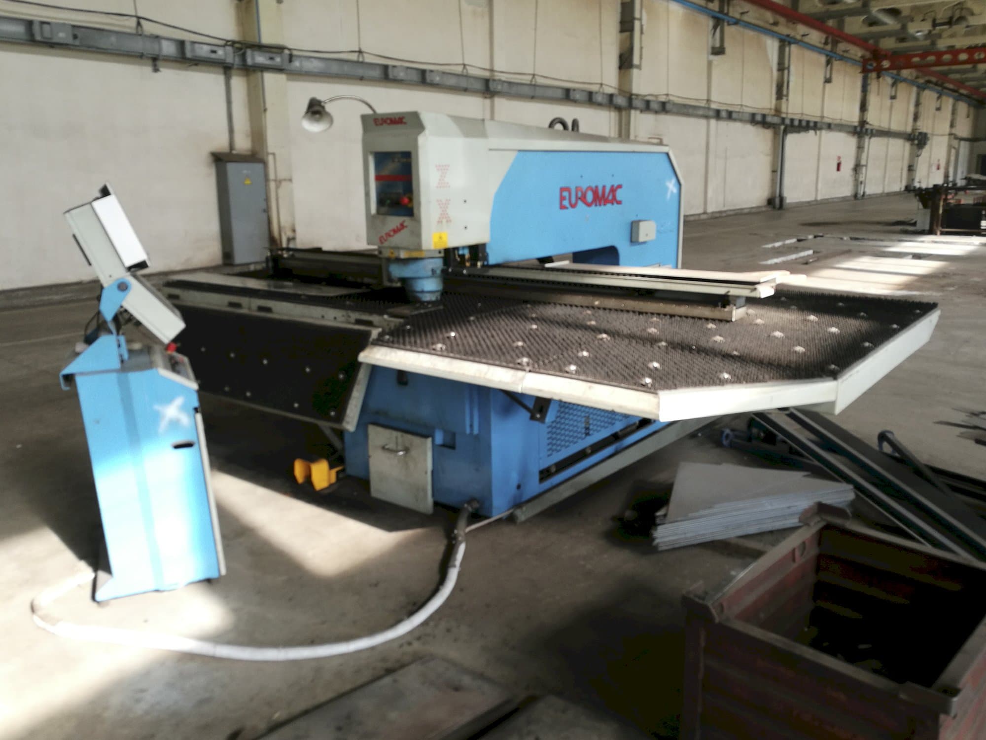 Vista lato destro della macchina Euromac ZX 1250/30