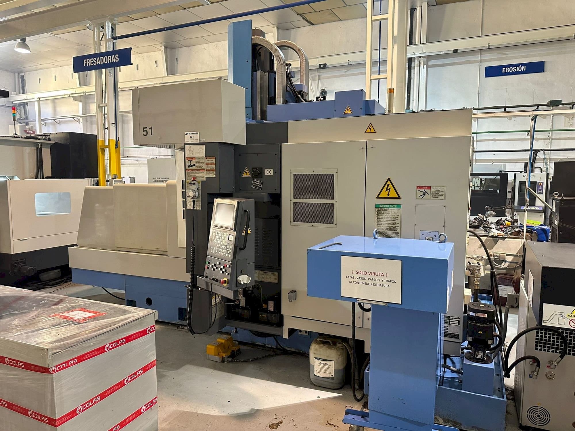 Vista frontale della macchina Mazak FJV-35/60