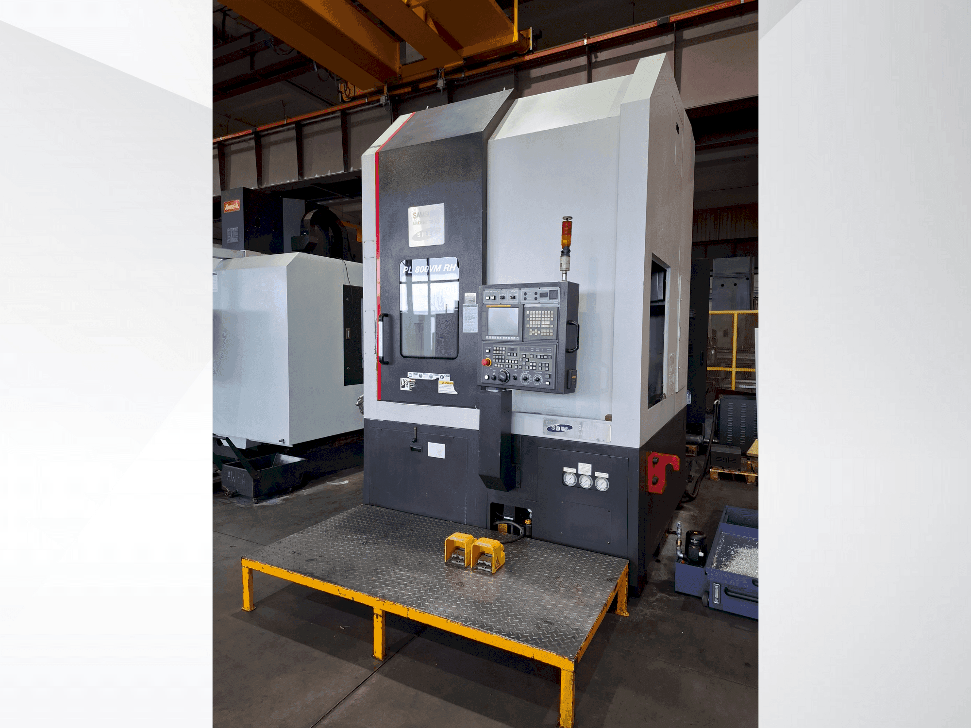 Vista frontale della macchina SMEC PL 800VM RH