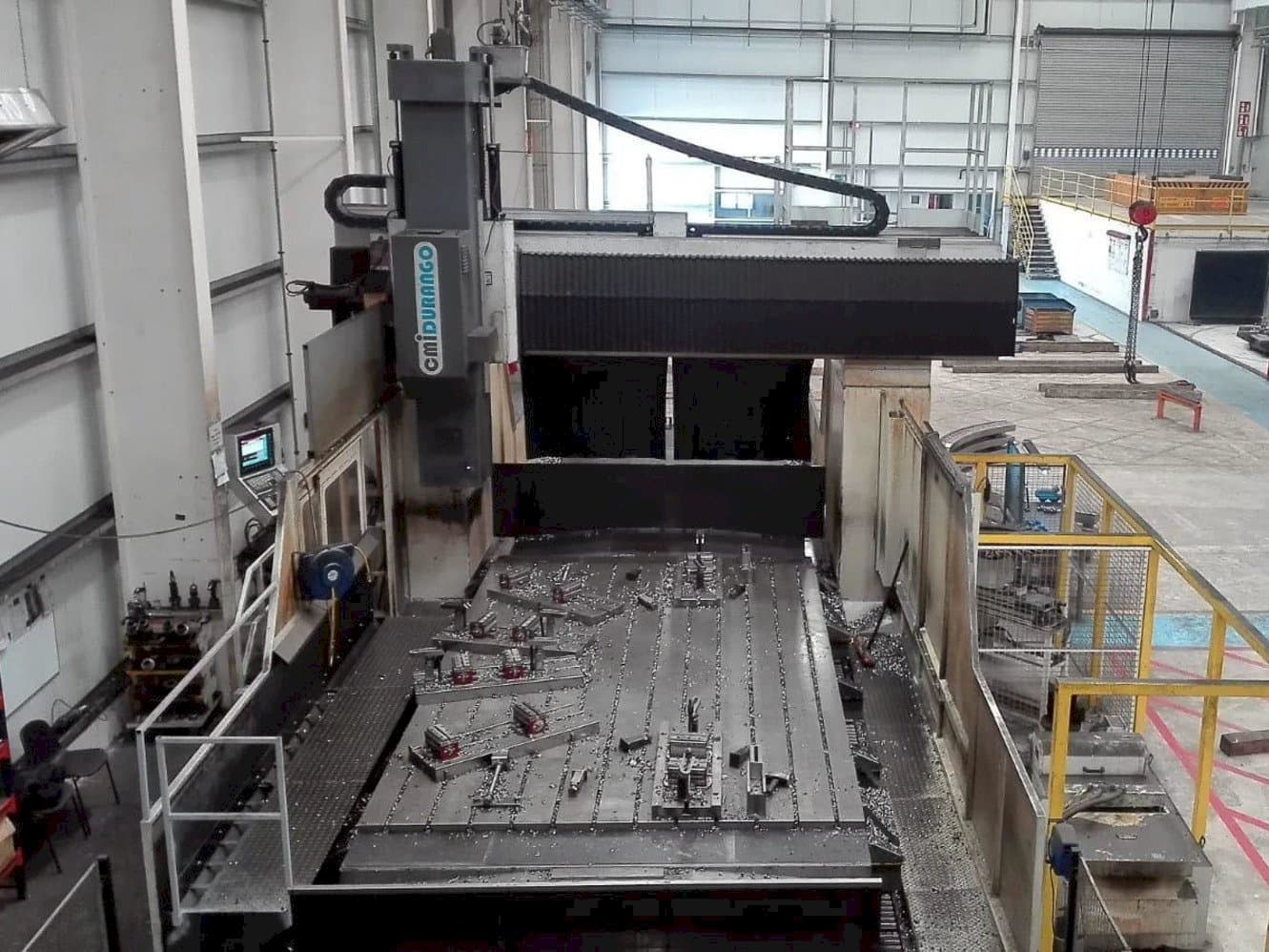 Vista frontale della macchina cmiDURANGO FPF310-5000