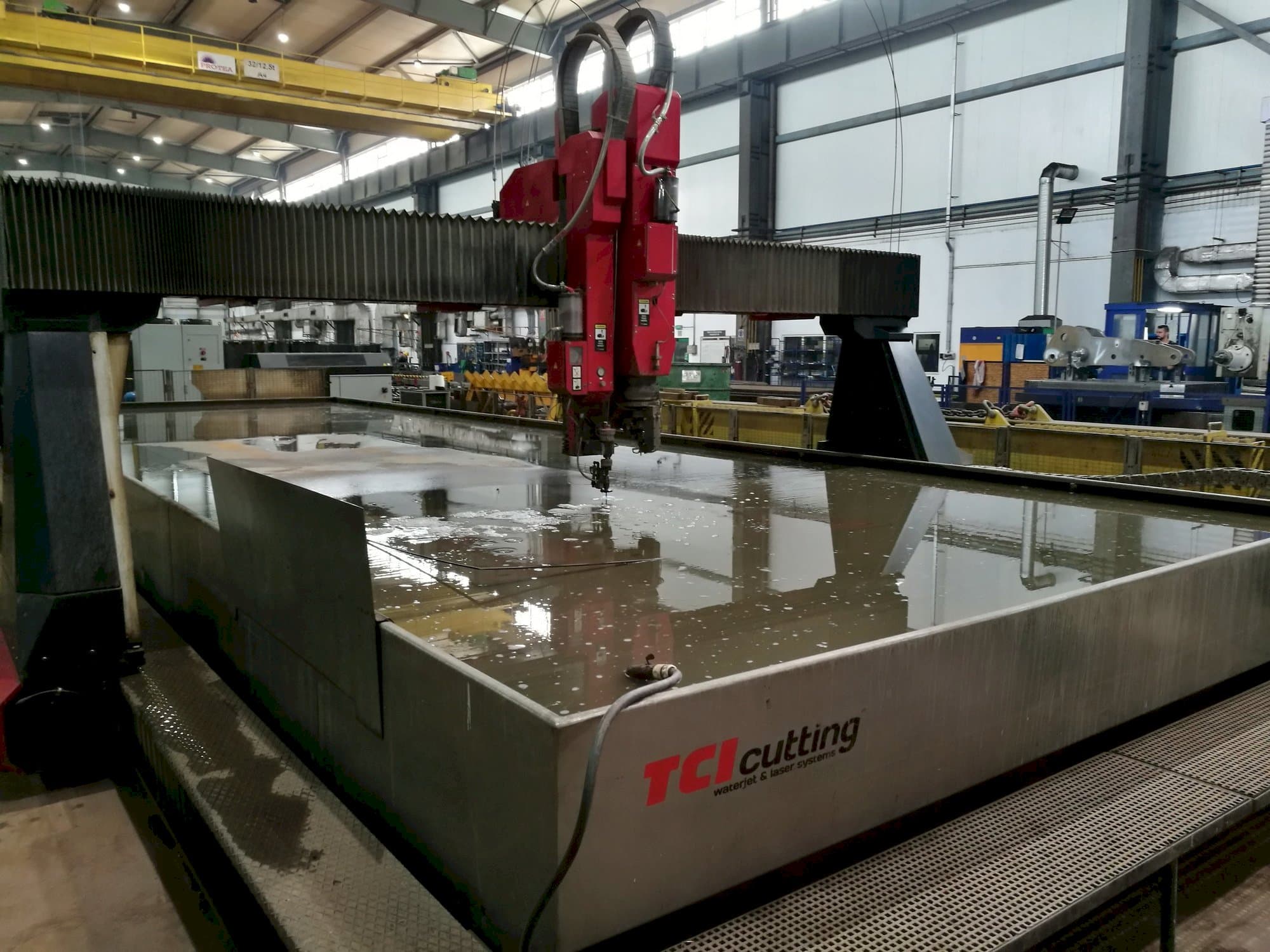 Vista frontale della macchina TCI BP-H 30120-1