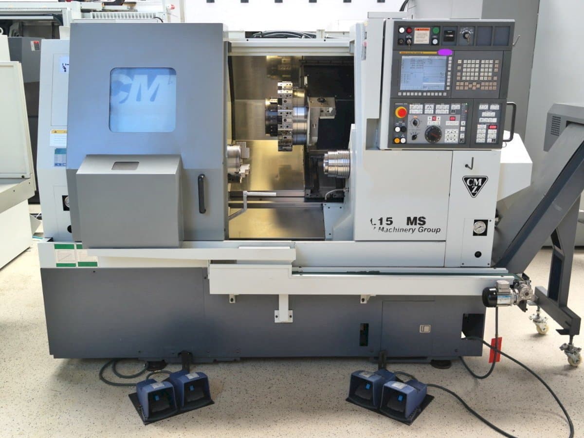 Vista frontale della macchina CMZ TL 15 SMC