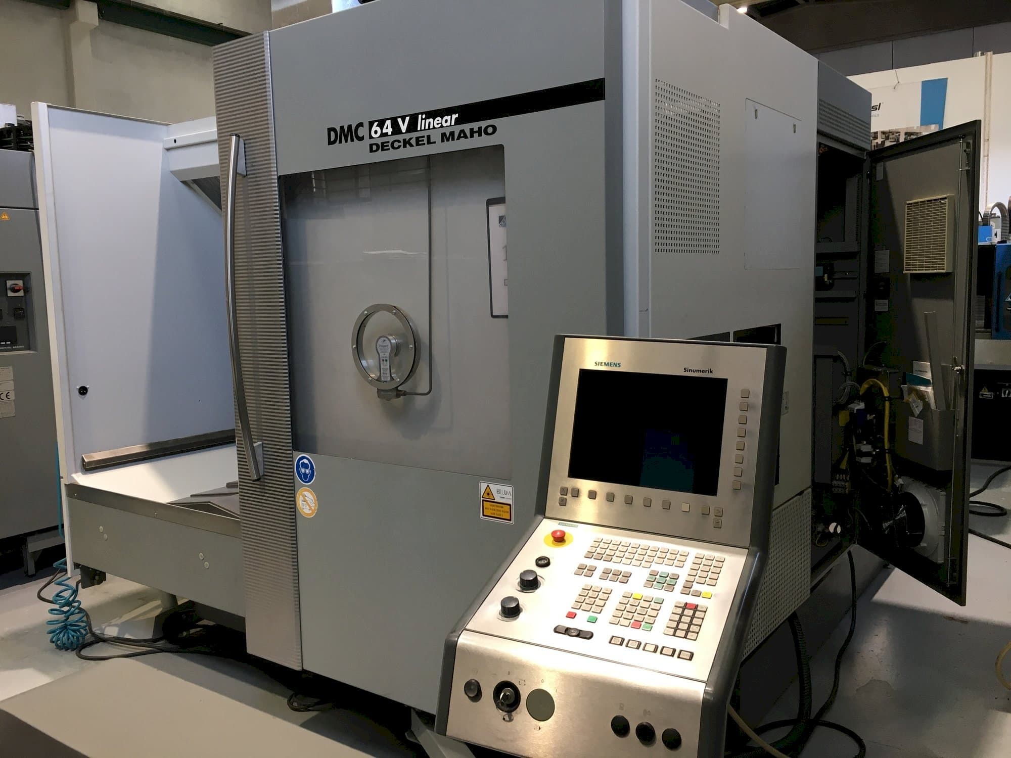 Vista frontale della macchina DECKEL MAHO DMC 64V linear