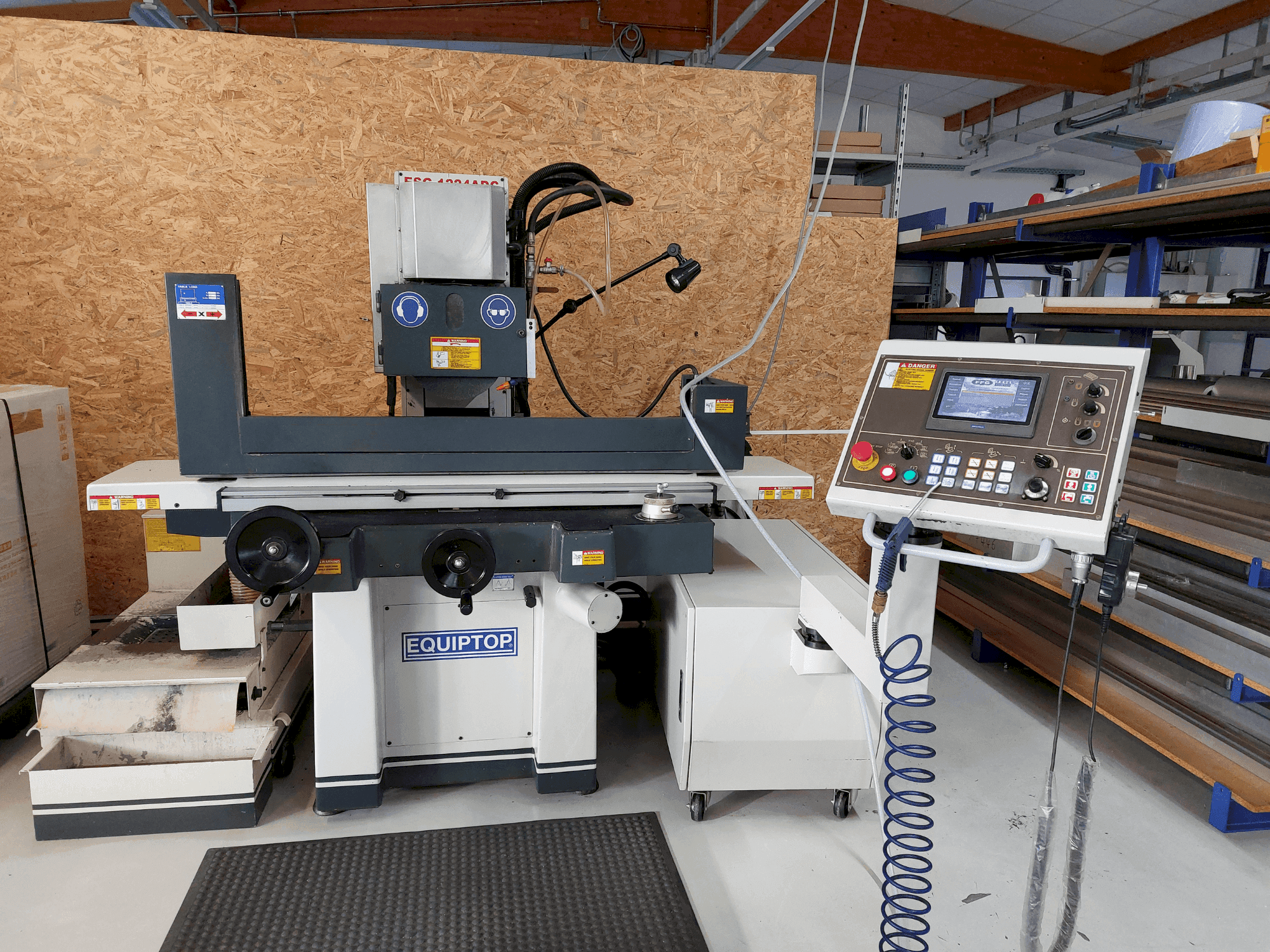 Vista frontale della macchina EQUIPTOP ESG-1224 ADC