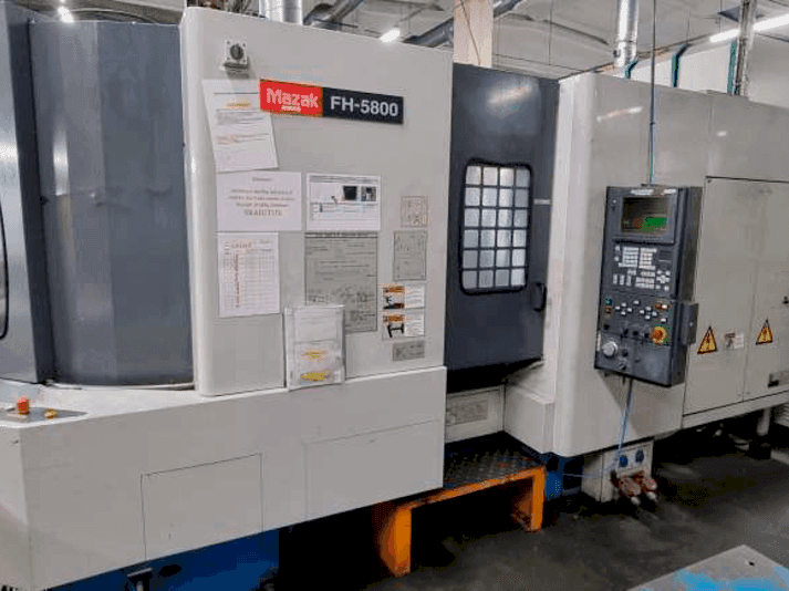 Vista frontale della macchina Mazak FH 5800