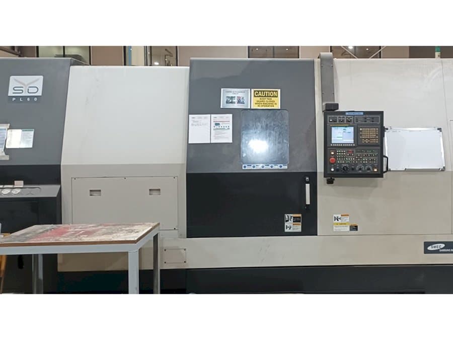 Vista frontale della macchina Samsung PL60