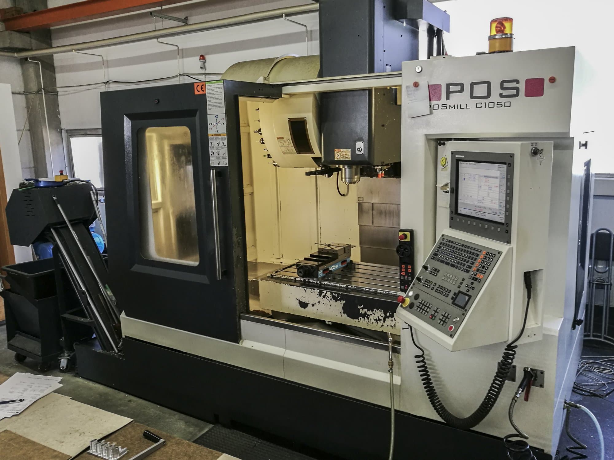 Vista lato destro della macchina POS POSmill C1050