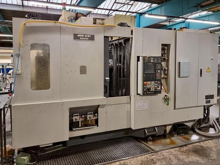 Vista frontale della macchina MORI SEIKI NH-5000