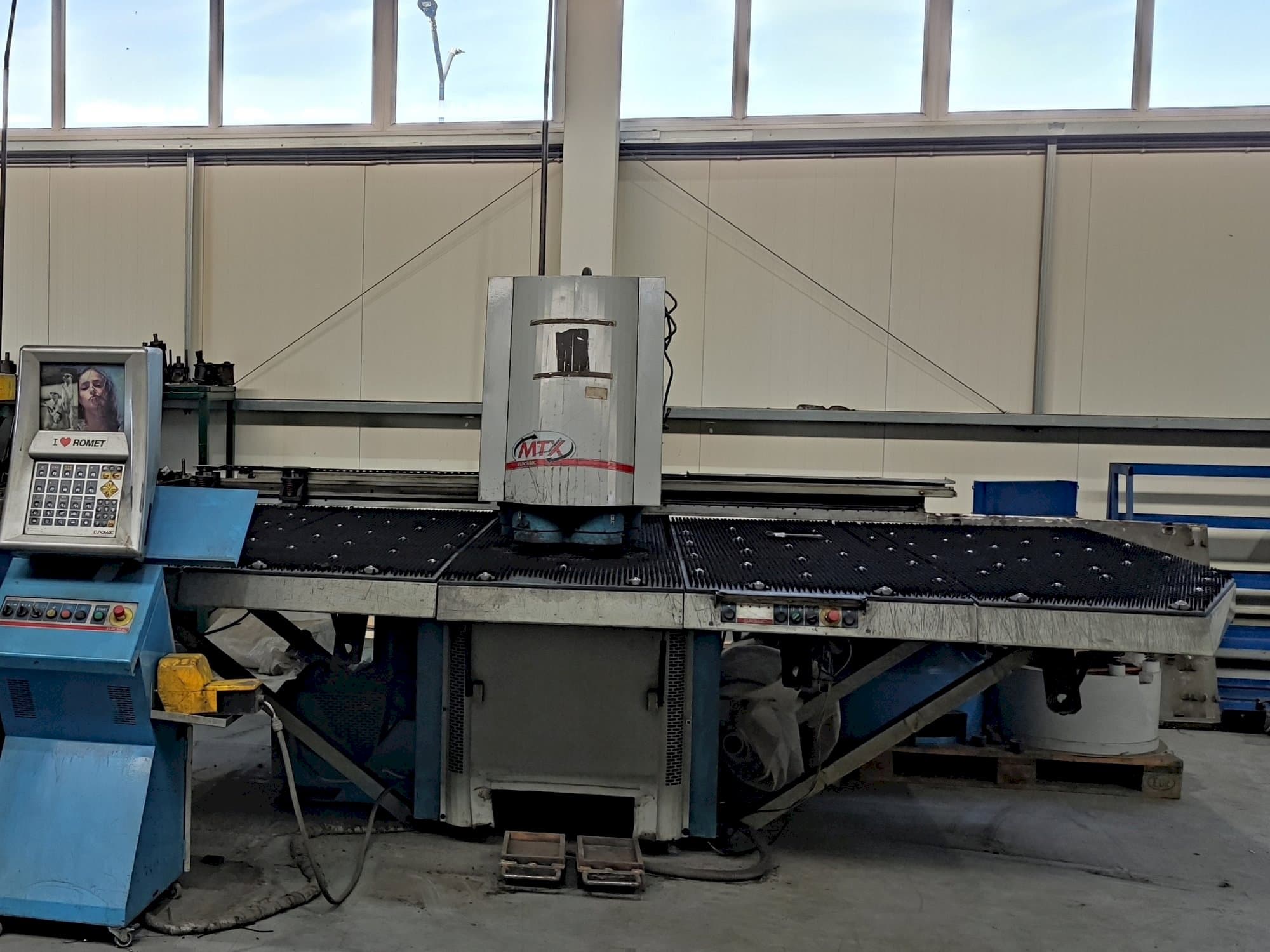 Vista frontale della macchina Euromac MTX INDEX