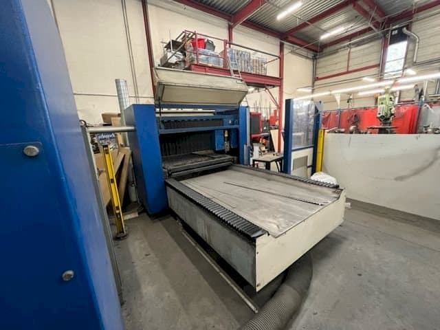 Vista frontale della macchina Messer Easylas