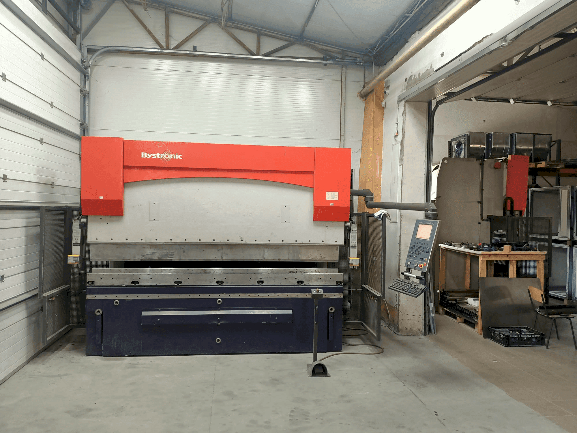 Vista frontale della macchina Bystronic PR100x3100