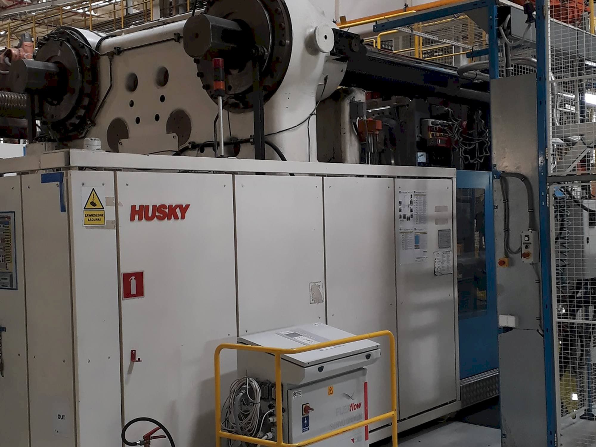 Vista frontale della macchina Husky ELL2350 RS155/145