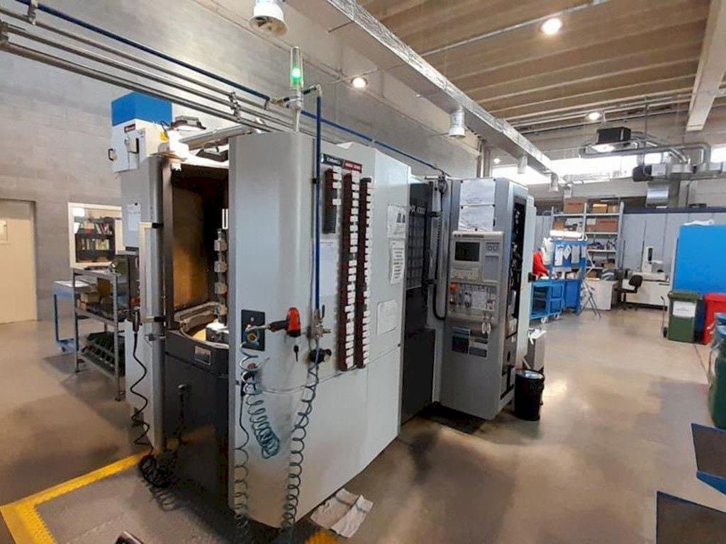 Vista frontale della macchina DMG NHX 4000