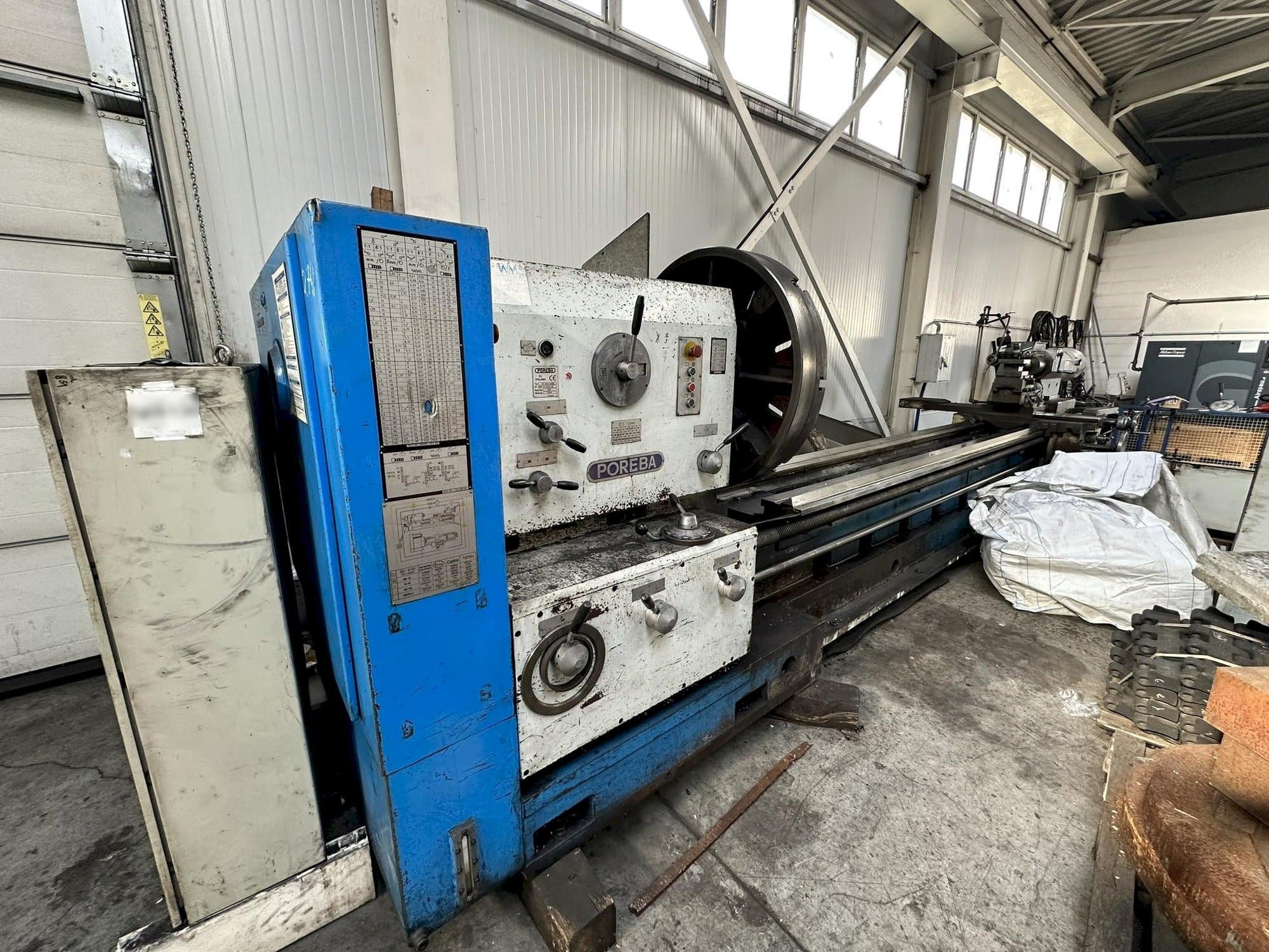 Vista frontale della macchina Poreba TR 115 B3 x 5000