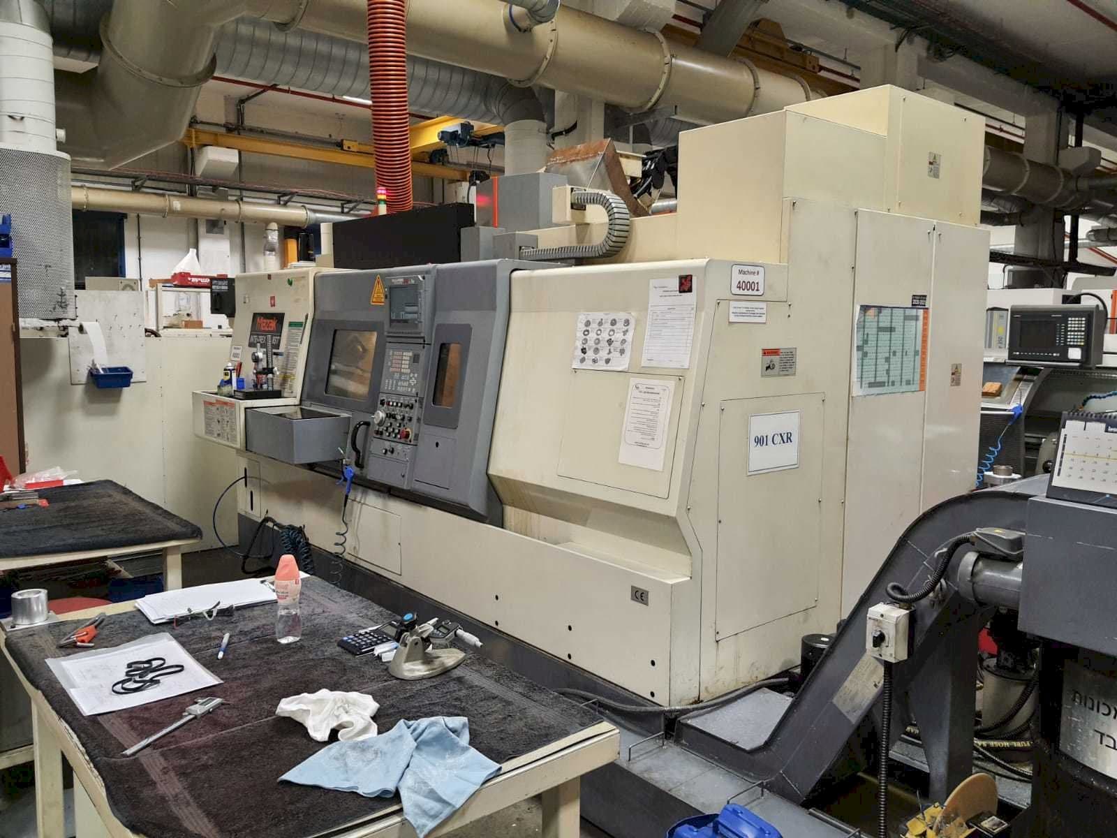 Vista frontale della macchina Mazak Integrex 200-3ST