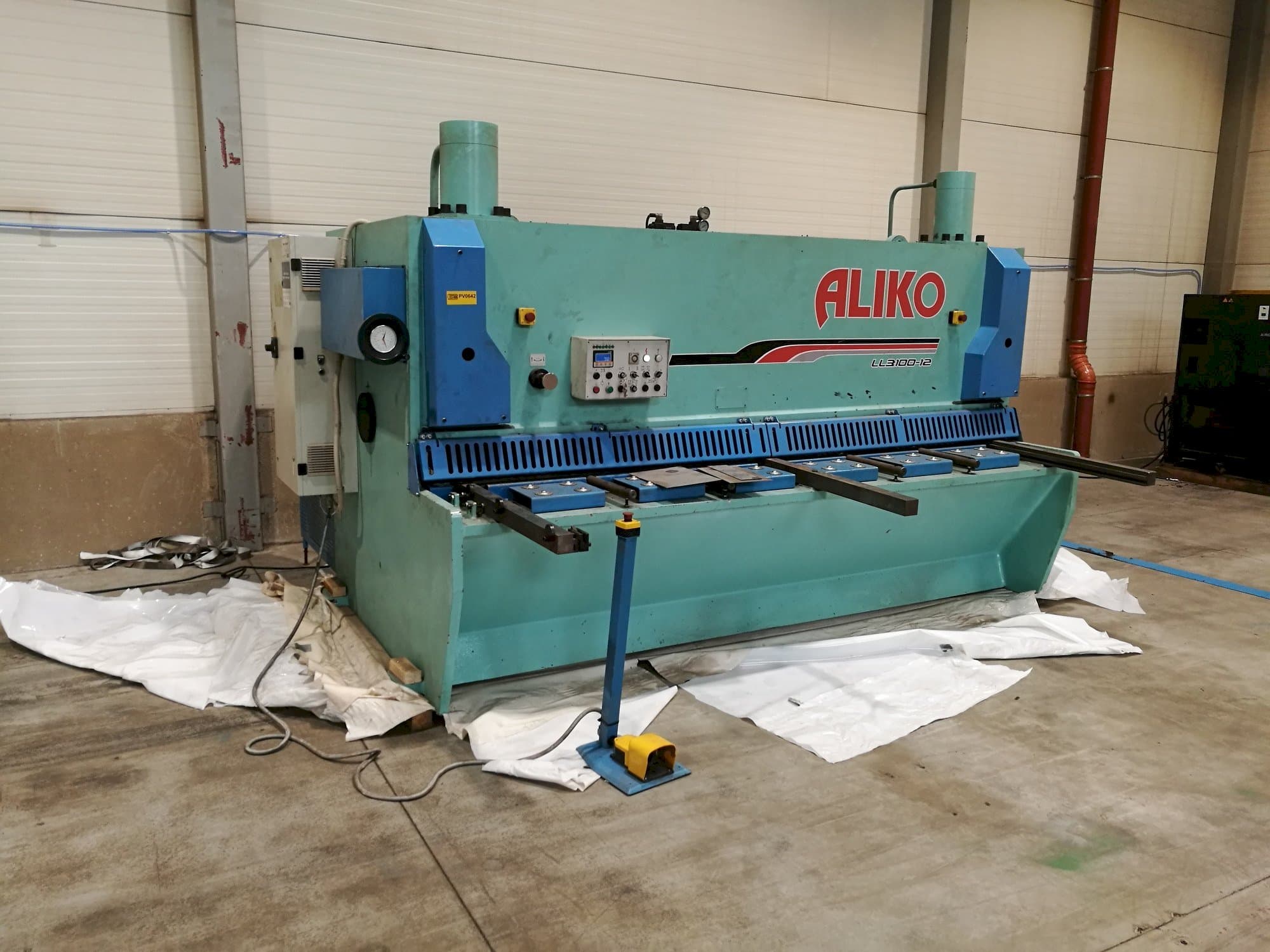 Vista frontale della macchina ALIKO LL3100-12
