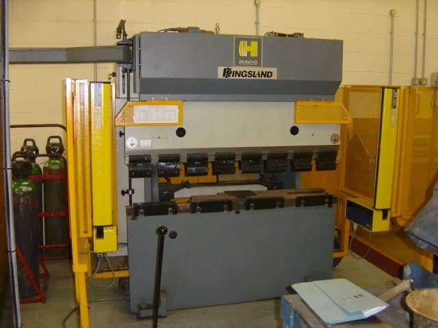 Vista frontale della macchina HACO PPM 1640
